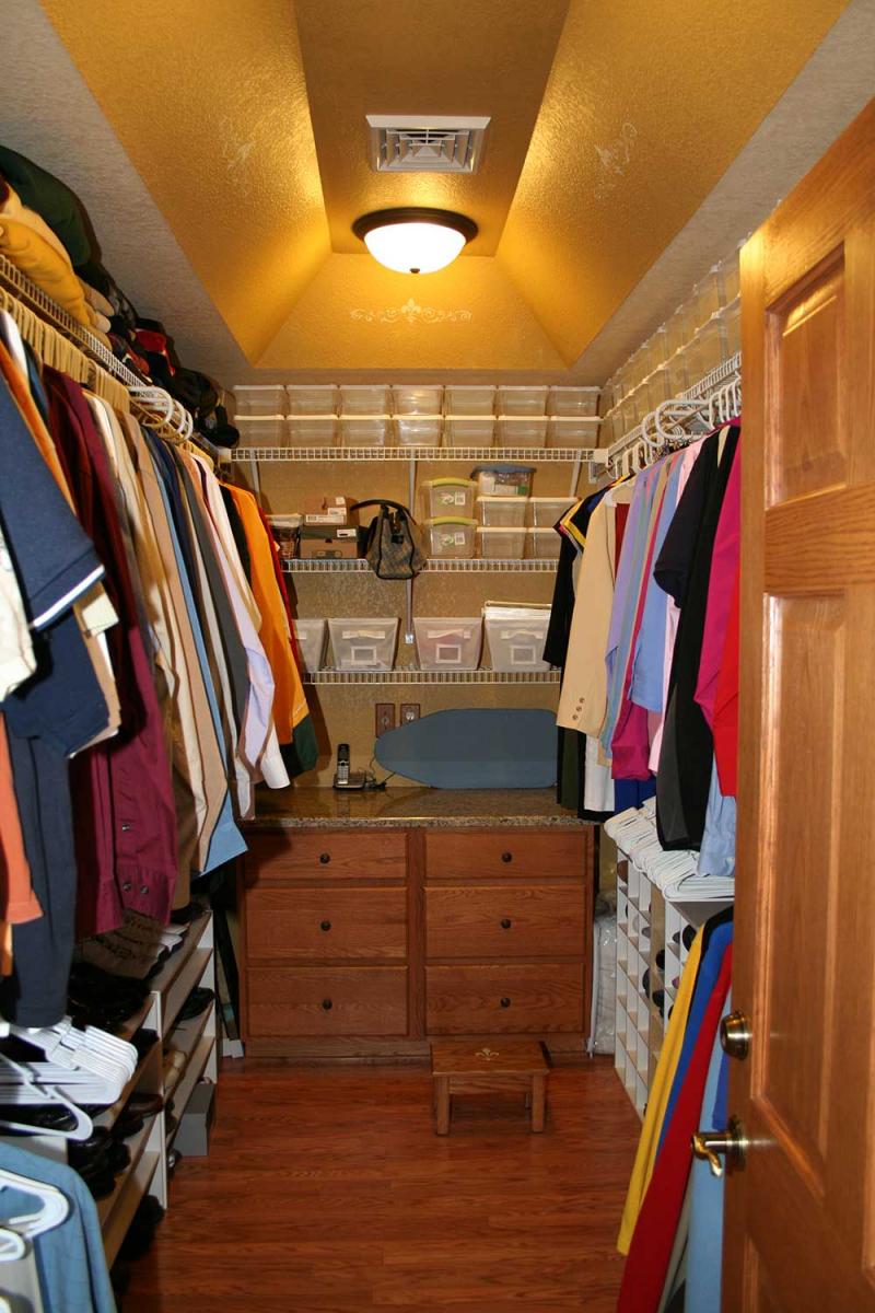 South Milwaukee Interior (Haslam)