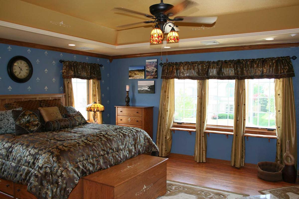 South Milwaukee Interior (Haslam)